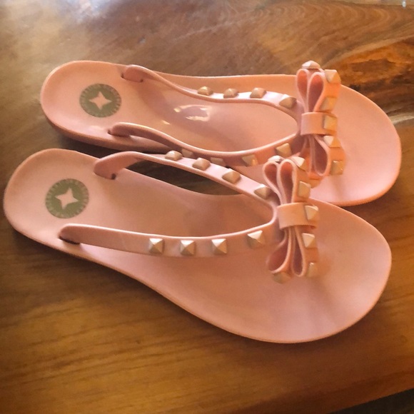 BCBG Generation pink jelly thong sandals🎀 - Picture 2 of 5